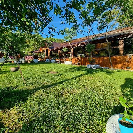 Langa Stana Hotel Curtea De Arges Exterior photo